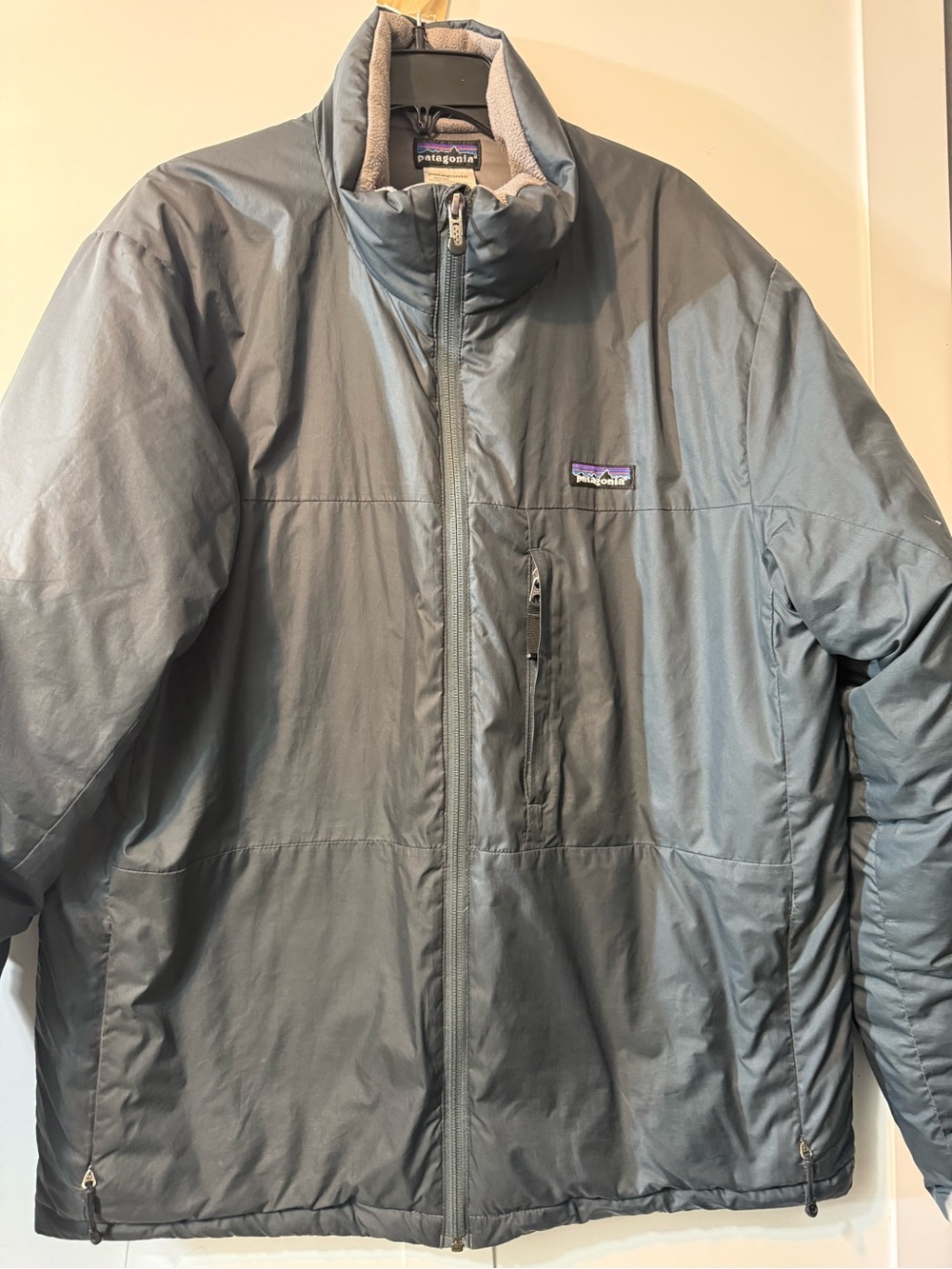 Patagonia Men’s Slate Gray Puffer Jacket